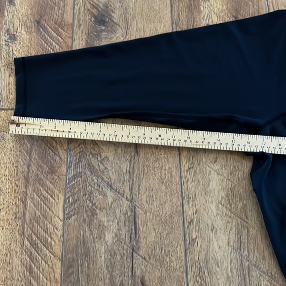 Zyia Active Black Cropped Leggings 12 - Picture 8 of 10